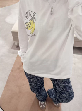 静茹上新小众设计简约风香蕉印花圆领套头男女同款长袖T恤15134