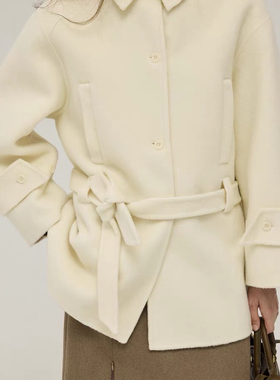 静茹约娃娃领收腰气质羊毛外套(配腰绳)（含100羊毛）251111