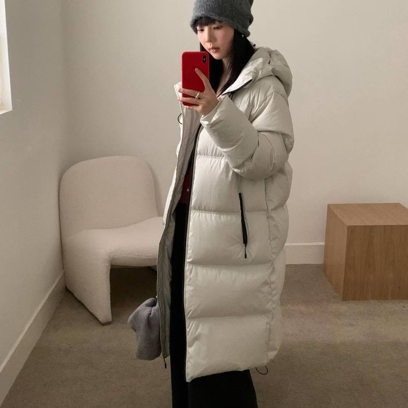静茹冬上新简约高级感连帽中长保暖羽绒服外套YS2-E444N003