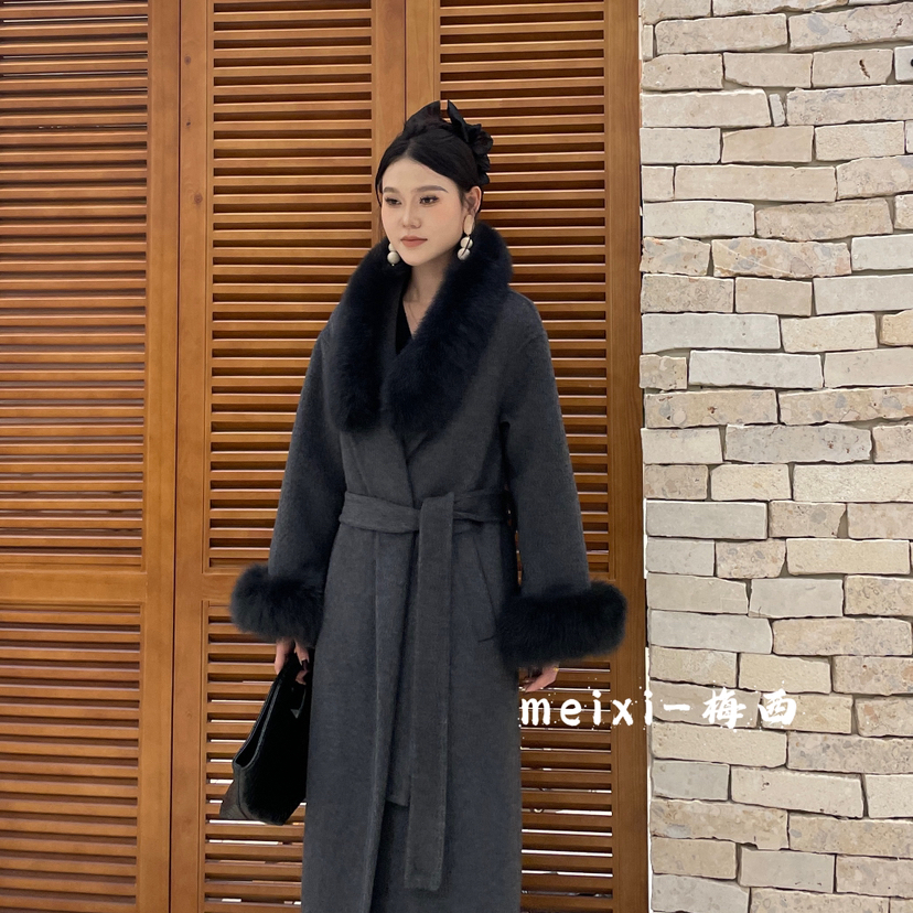 静茹尚百搭毛领开襟羊毛外套(配腰带毛毛可拆卸)（含80羊毛）830