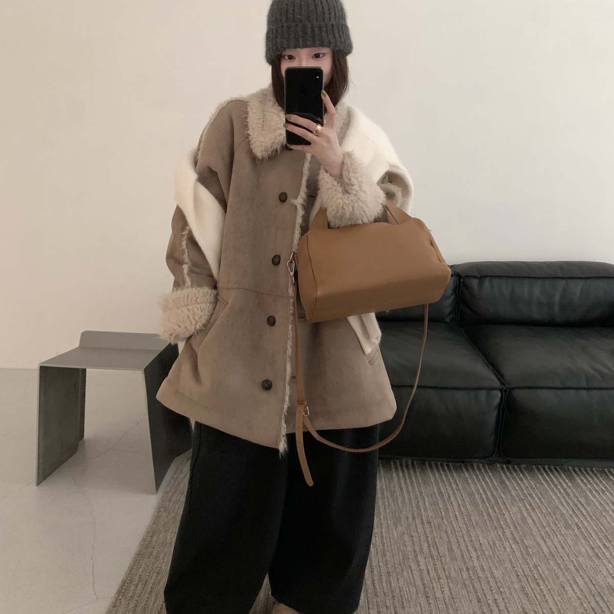 静茹冬上新加绒百搭翻领单排扣仿皮毛一体短外套F0205