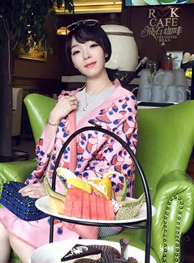 韩版名媛粉色温柔孔雀毛印花大披肩围巾两用秋冬时尚百搭旅游披肩