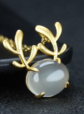 天然高冰玉髓小鹿吊坠玛瑙女项链