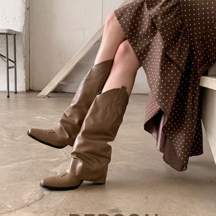 水之心复古雕花粗高跟宽筒袜筒高筒机车靴西部靴子2025秋冬新款