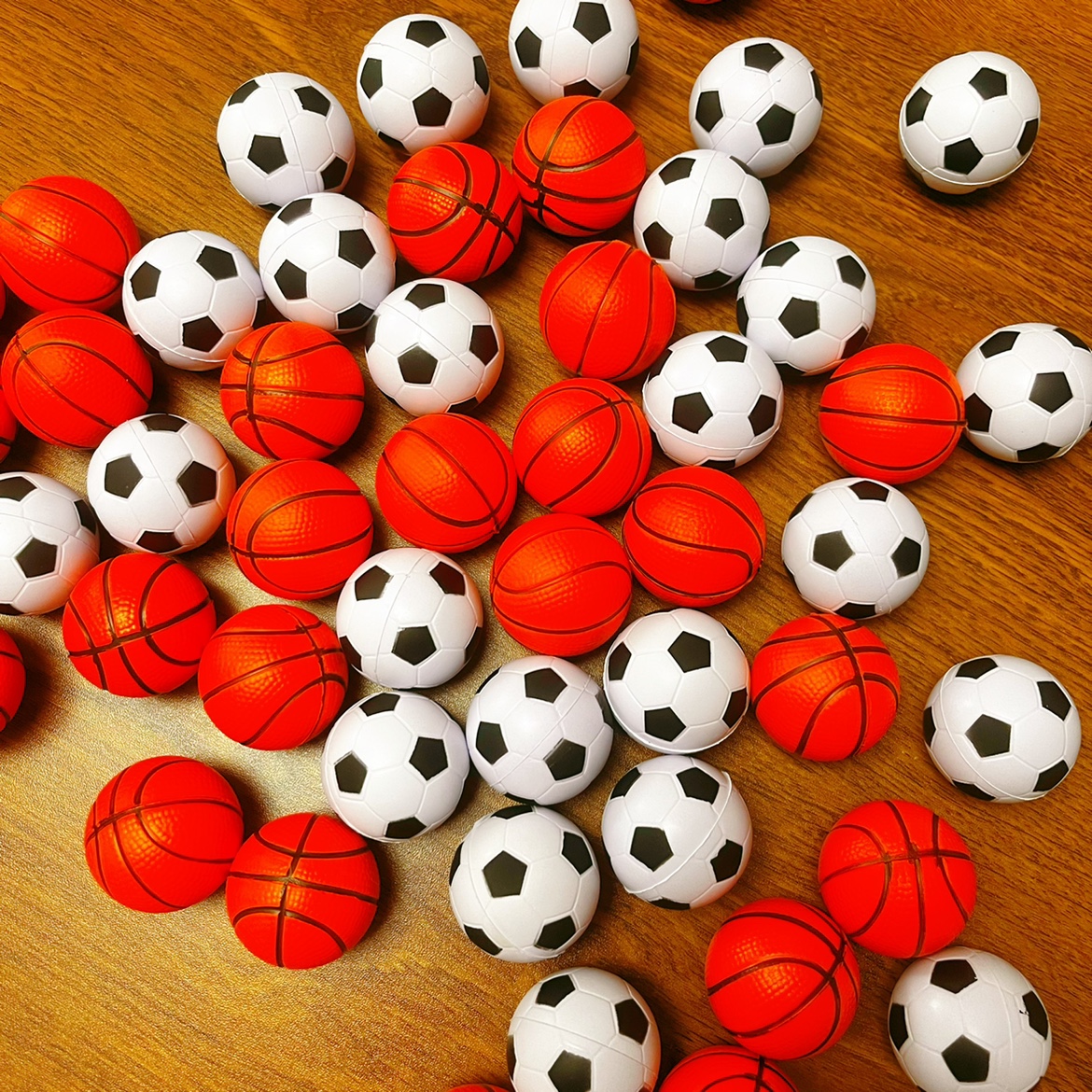 猫咪玩具球硅胶软质地迷你小球巡回球训练宠物小篮球足球猫咪减肥