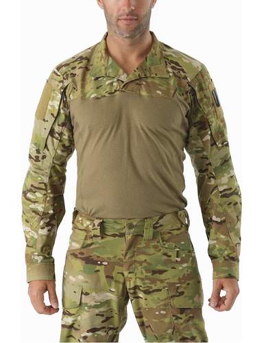 始祖鸟军版战斗服蛙服