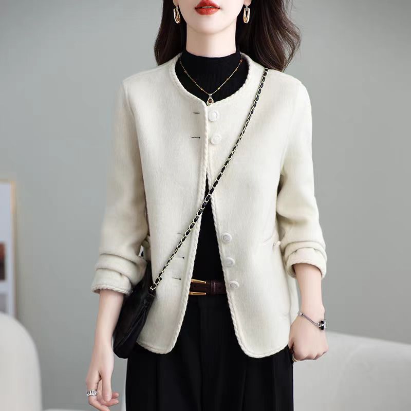 2025秋冬新款时尚百搭双面绒大衣外套短款女小香风双面羊毛呢上衣