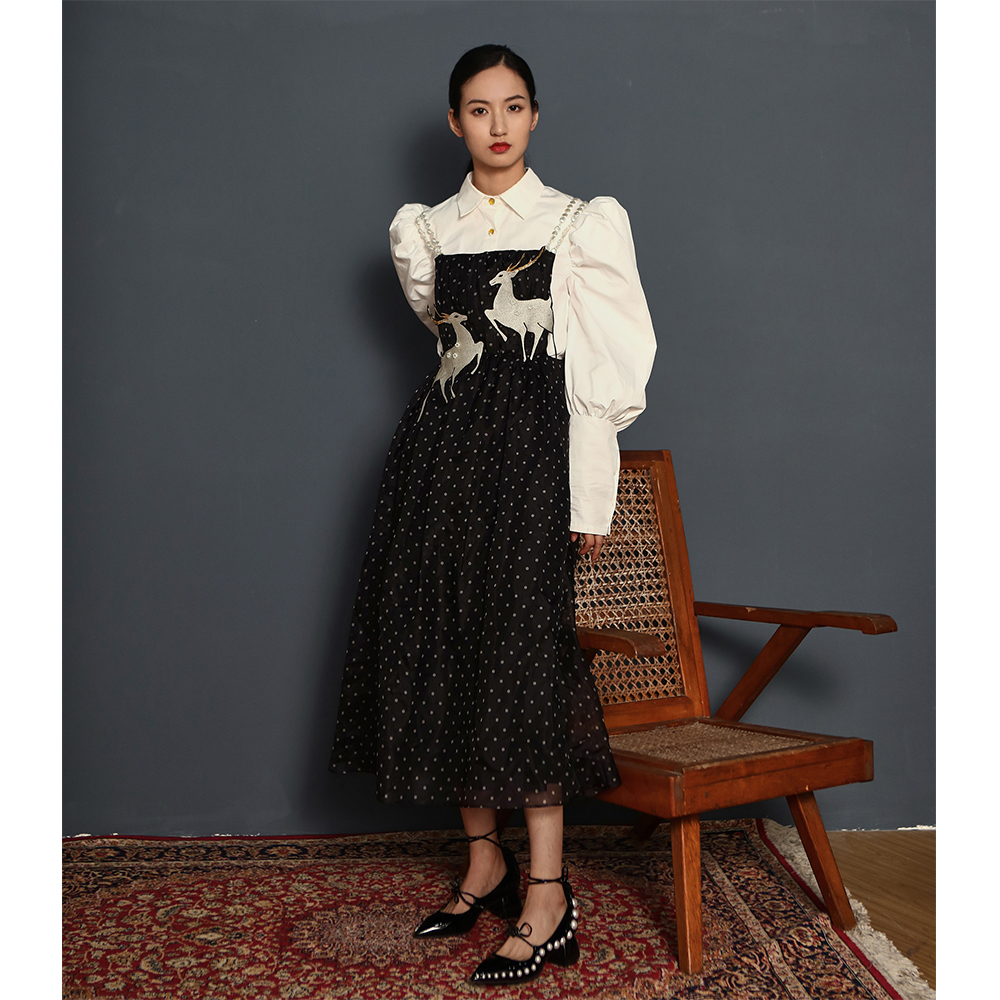 敦煌联名小鹿波点黑纱吊带连衣裙