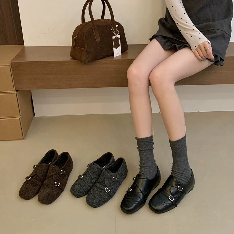 UNIDSN复古灰色毛呢毛毛鞋女秋冬新款方头交叉扣带加绒乐福鞋单鞋
