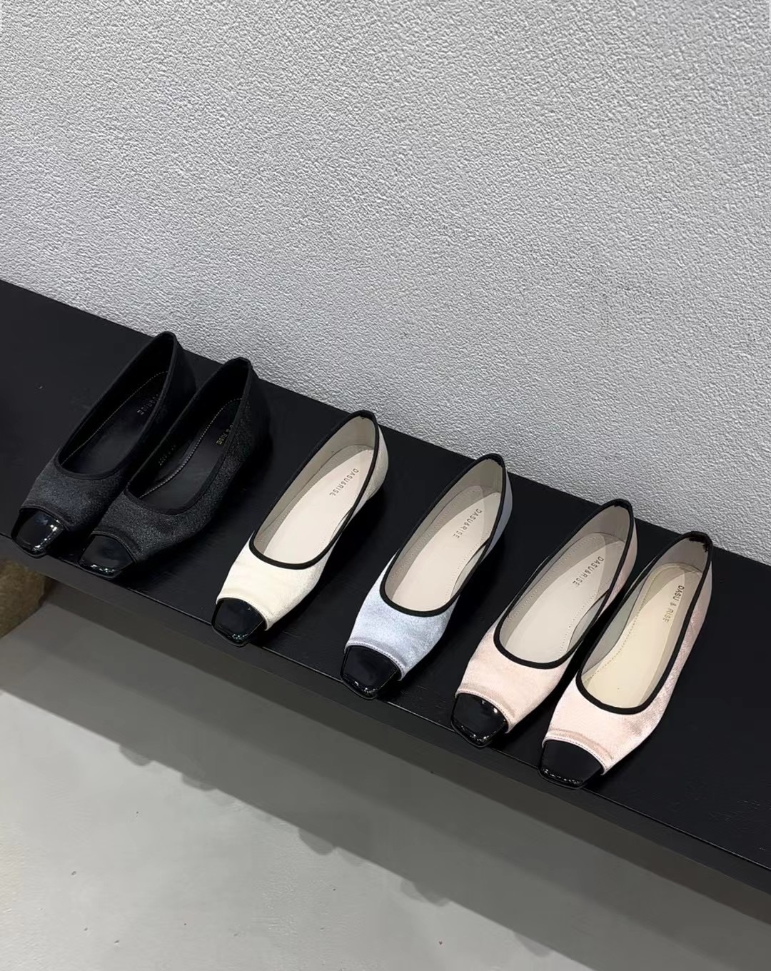 小香风绸缎拼接方头浅口小跟单鞋