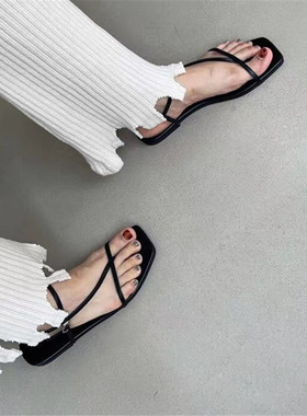 Oh! Chic Update:)20SS! Chic 推荐小众单品复古平底线条显瘦凉鞋