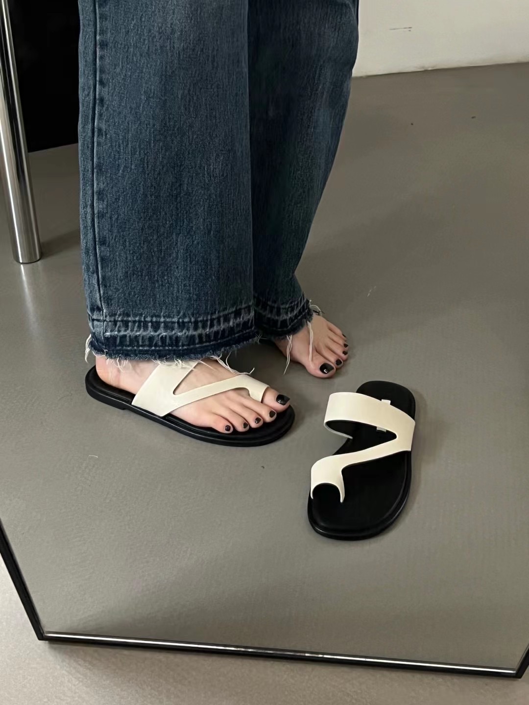 高级感套趾时髦小众款厚底拖鞋