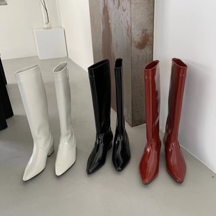 2022：出色质感 BEAT 巨百搭ins小众尖头低跟漆皮长筒靴 THE ALL