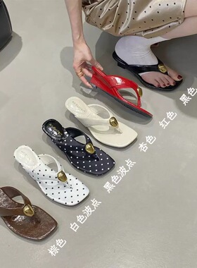 AII GUIFEI 韩版金属扣夹趾人字拖女夏季外穿度假风沙滩凉拖鞋女