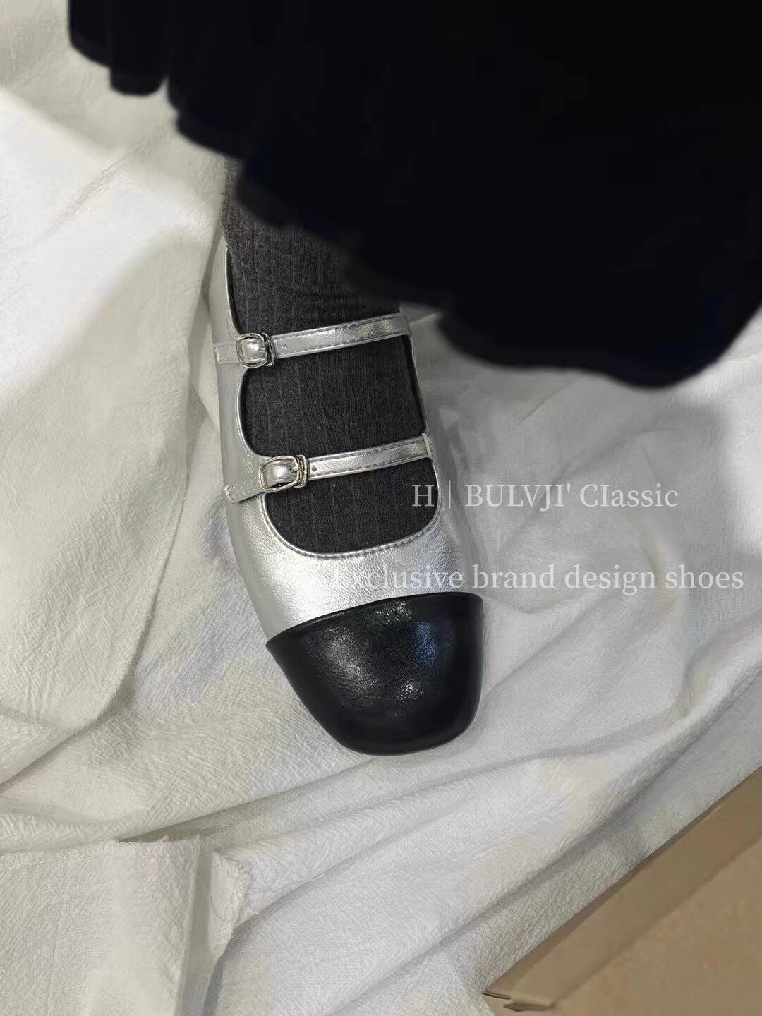 小香风单鞋气质扣带银色玛丽珍鞋