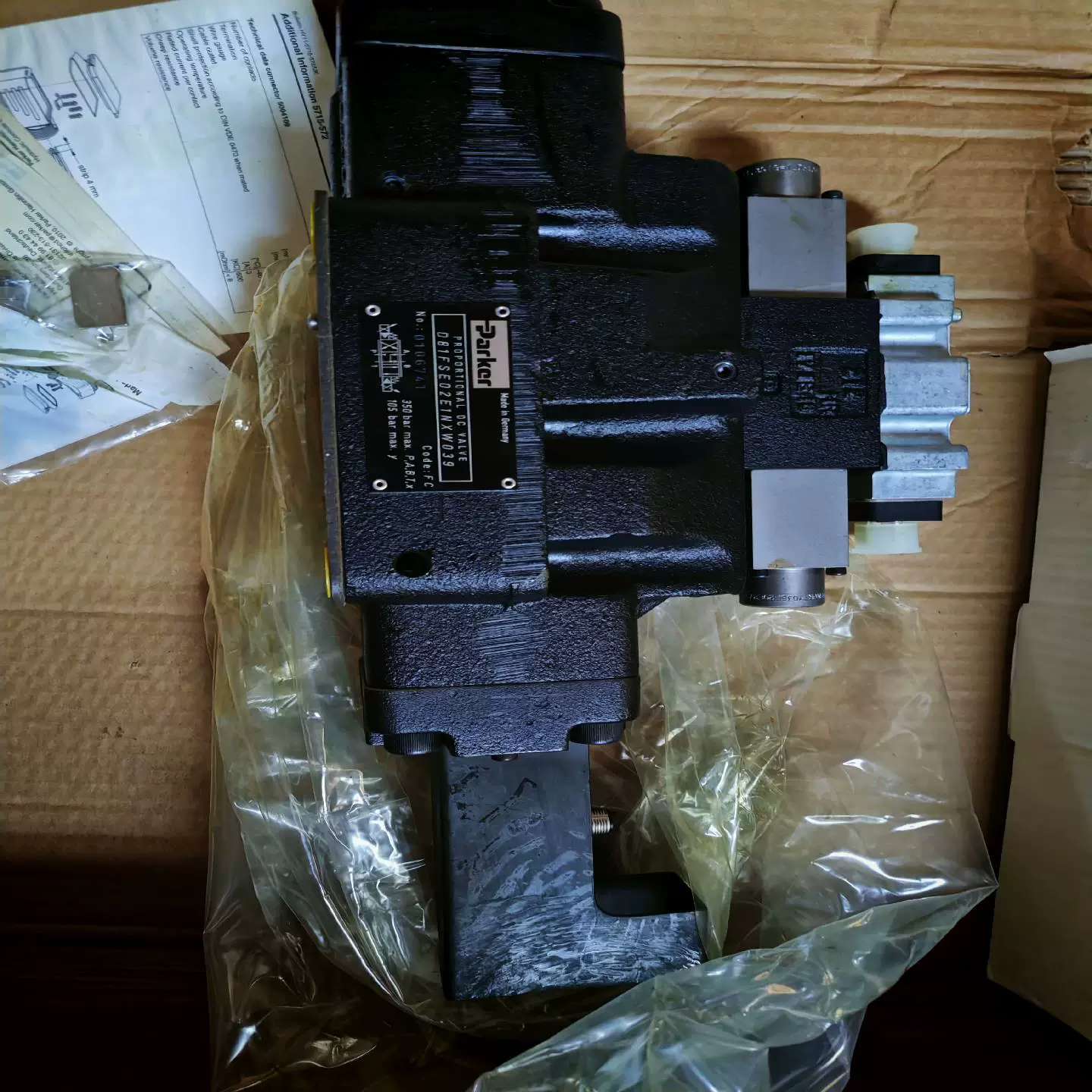 液压阀D81SFE02E1NXW039(电子)