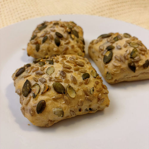 泽爸现烤德国黑麦南瓜籽小面包无糖无油低卡健康杂粮餐包硬欧包