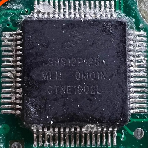 S9S12P128CLH S9S12P128MLH 0M01N 汽车电脑板CPU芯片QFP64脚