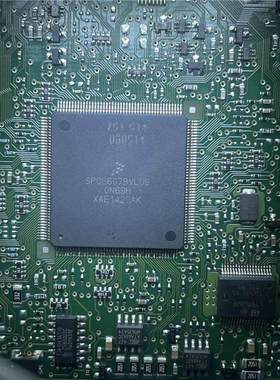 SPC5607BVLU6 SPC5607BMLU6 0N69H 汽车电脑板CPU芯片