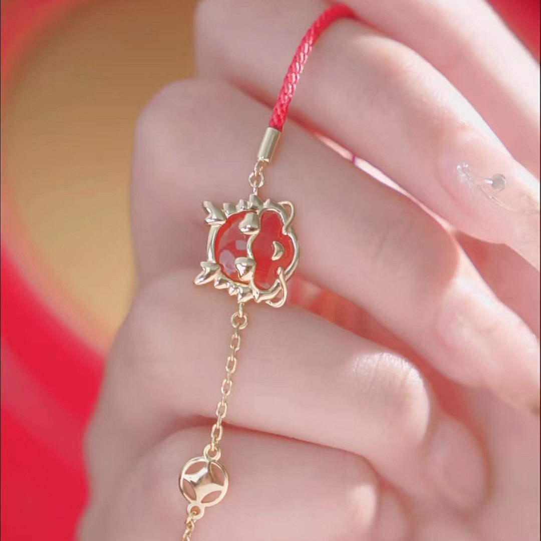 S925纯银镀黄金色小灵龙手链红玛瑙红手绳红绳女十二生肖龙送礼物