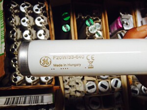CWF灯管 对色灯管  GE F20/33-640