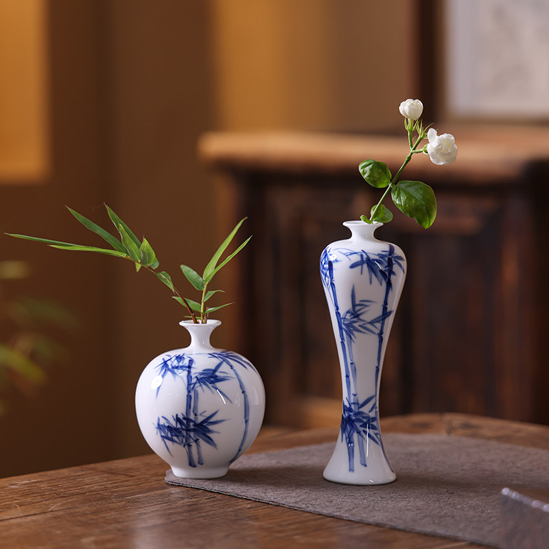 景德镇陶瓷手绘青花竹子美人天球瓶茶台桌面精致花器插花摆件装饰