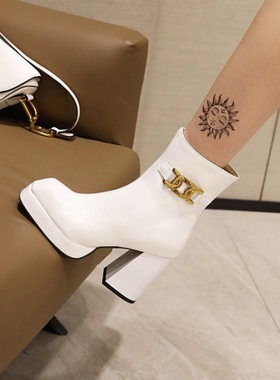 鞋子秋冬女鞋婚鞋红色方头粗跟高跟大码短靴小码靴 32 48 db