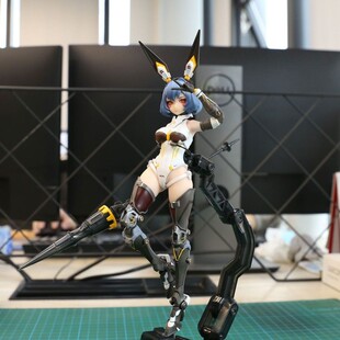 现货大漫匠七实伏特加镜 核金重构 威士忌 酸 合金+包胶机娘 模型