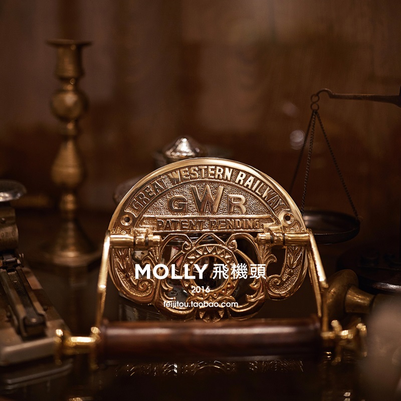 molly复古经典装饰实木卷纸架