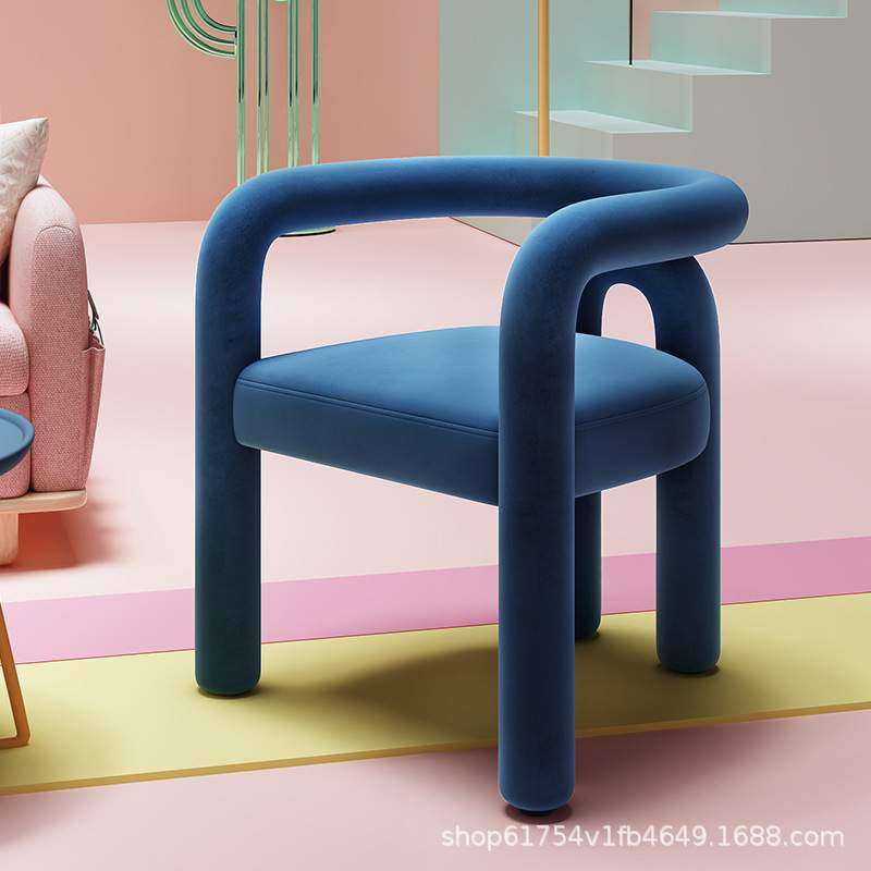 网红设计师创意沙发椅轻奢现代单人客厅休闲单椅美容院靠背小沙发