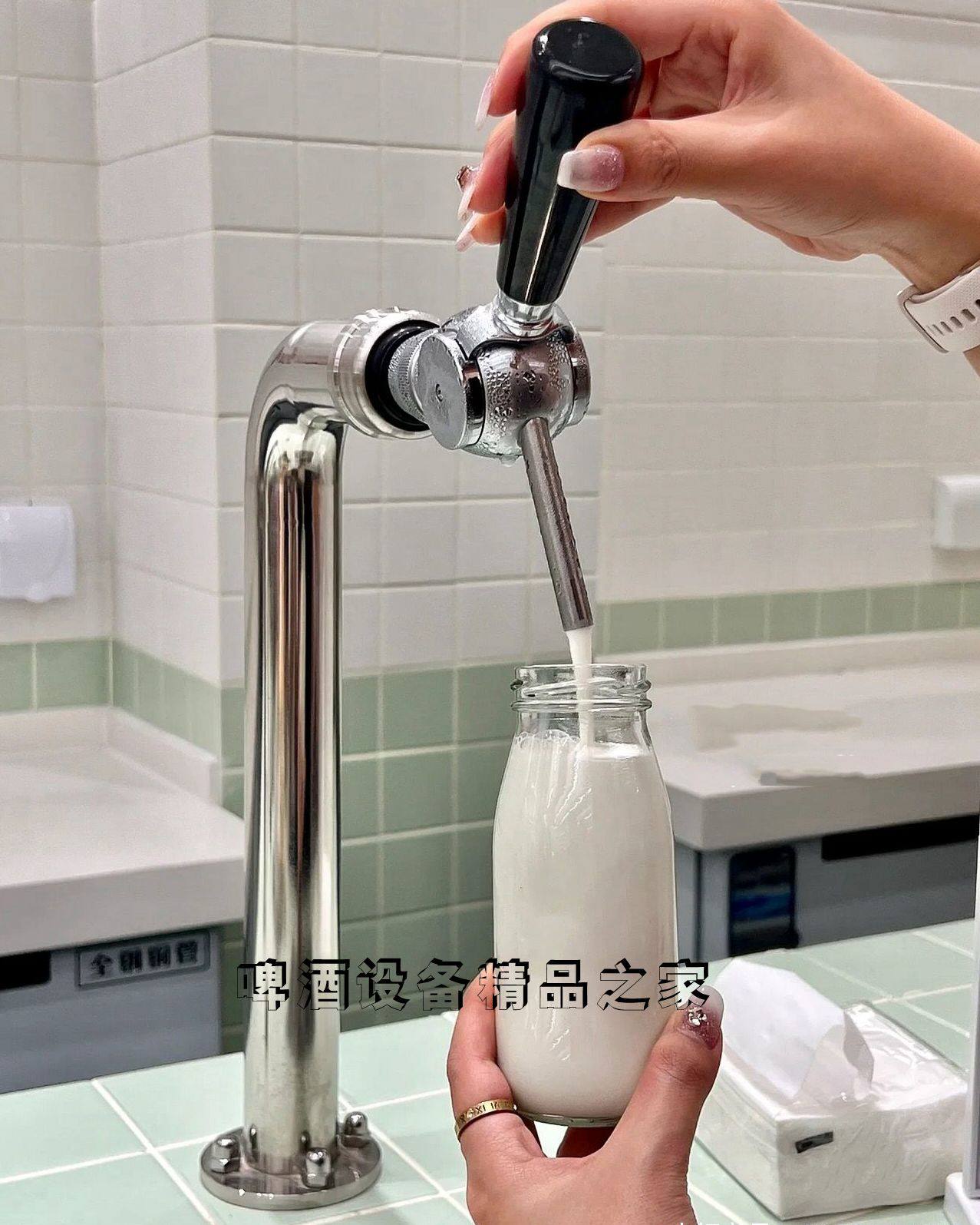 热销红星前进同款牛奶机牛奶酒柱椰汁机奶茶机自助牛奶机