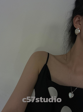 c57轻奢小众设计师巴洛克珍珠纯银爱心耳环耳钉简约气质