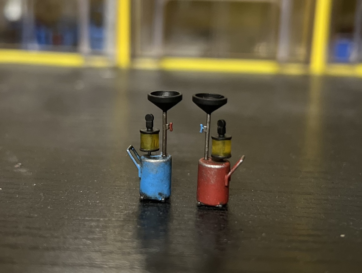 1/64抽油机接机油桶模型64比例场景配件摆件