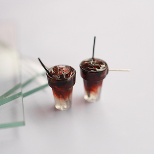 周一美式，一周没事。咖啡耳钉2024新款银针耳夹蚊香盘原创设计