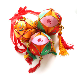 广西绣球新房装饰/靖西旧州手工绣球/车饰/民族婚庆用品/壮绣8cm