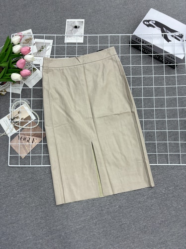 高端时尚简约百搭高腰显瘦半身裙女设计感宽松显瘦减龄裙子