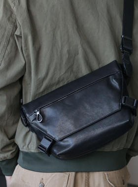 古造新款真皮男士单肩斜挎包植鞣头层牛皮运动休闲磁吸骑行邮差包