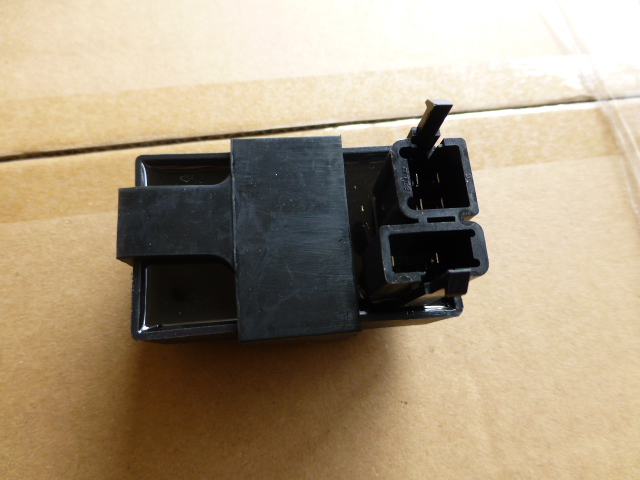 本田摩托车125锐箭点火器原装