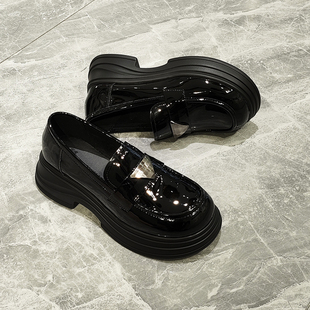 英伦风小个子厚底增高漆皮乐福鞋女2026春季新款百搭玛丽珍小皮鞋