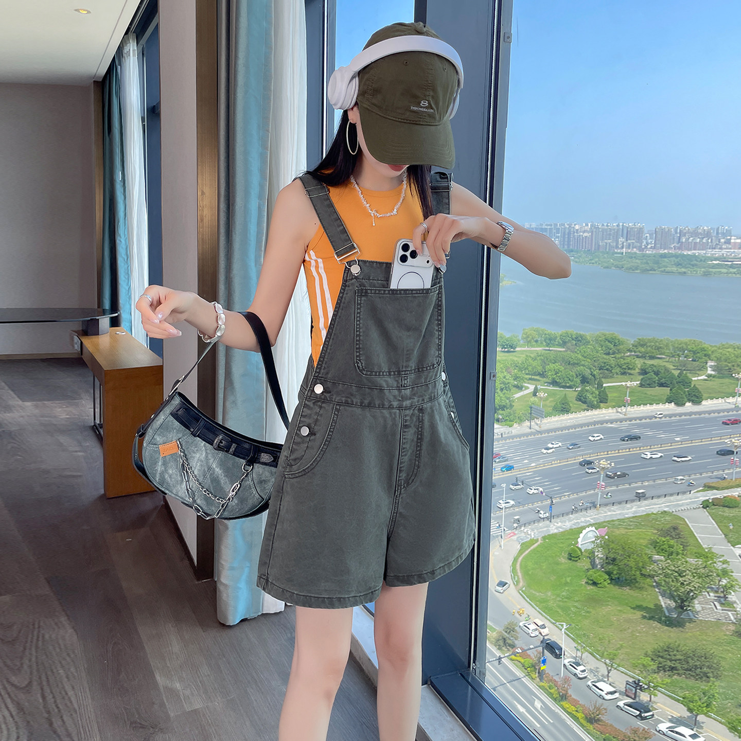 减龄工装风牛仔背带短裤女2026新款夏季薄款宽松休闲小个子连体裤