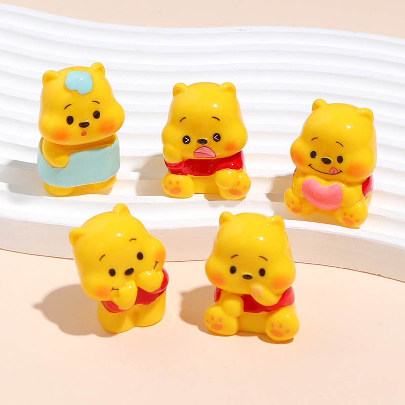 卡通黄色维尼小熊立体动物树脂摆件创意电脑桌面车载装饰品小摆件