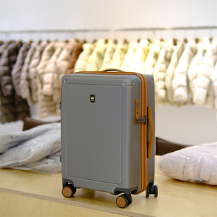 出口日本纯PC防爆拉链20寸登机箱24寸静音旅行箱26寸托运行李箱女