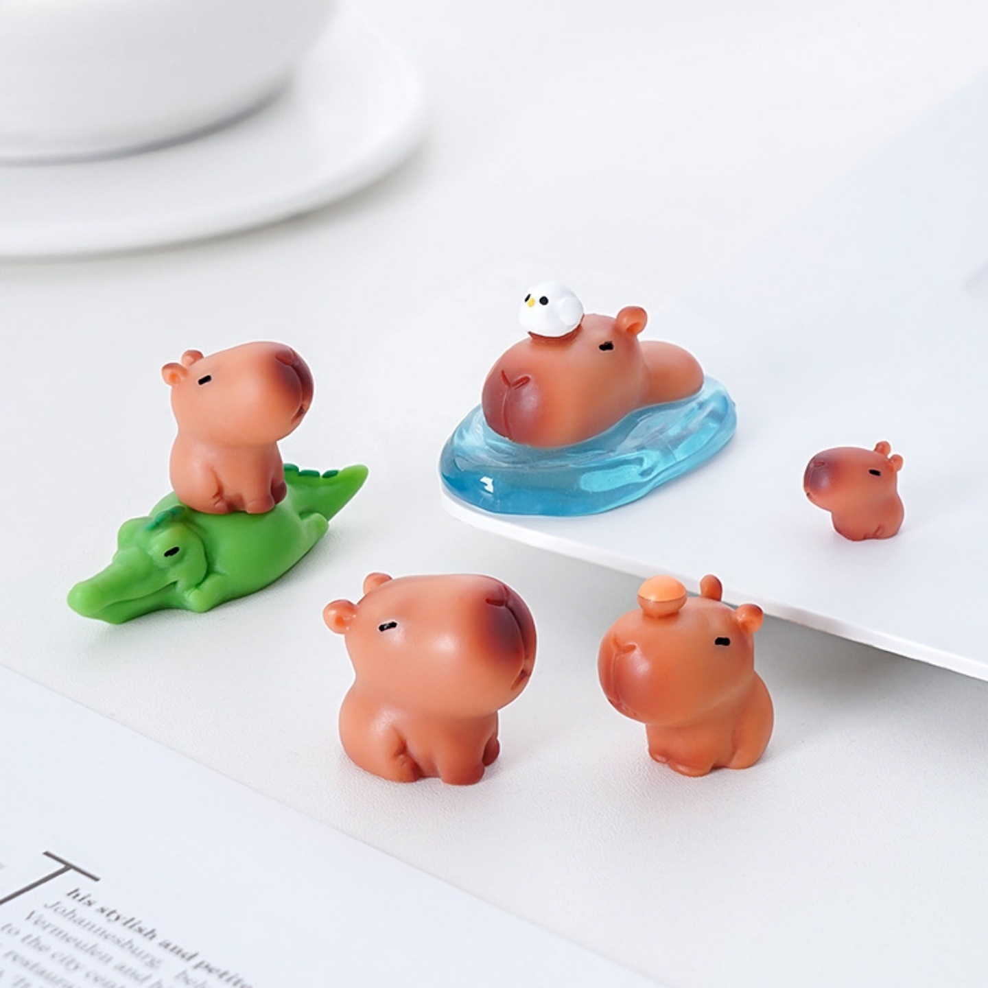 创意可爱水豚盲盒车载摆件