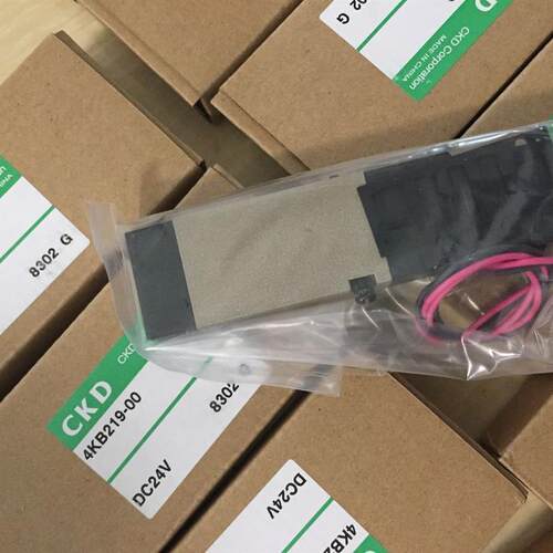 4KB210-08-AC220V电磁阀喜开理CKD电磁阀