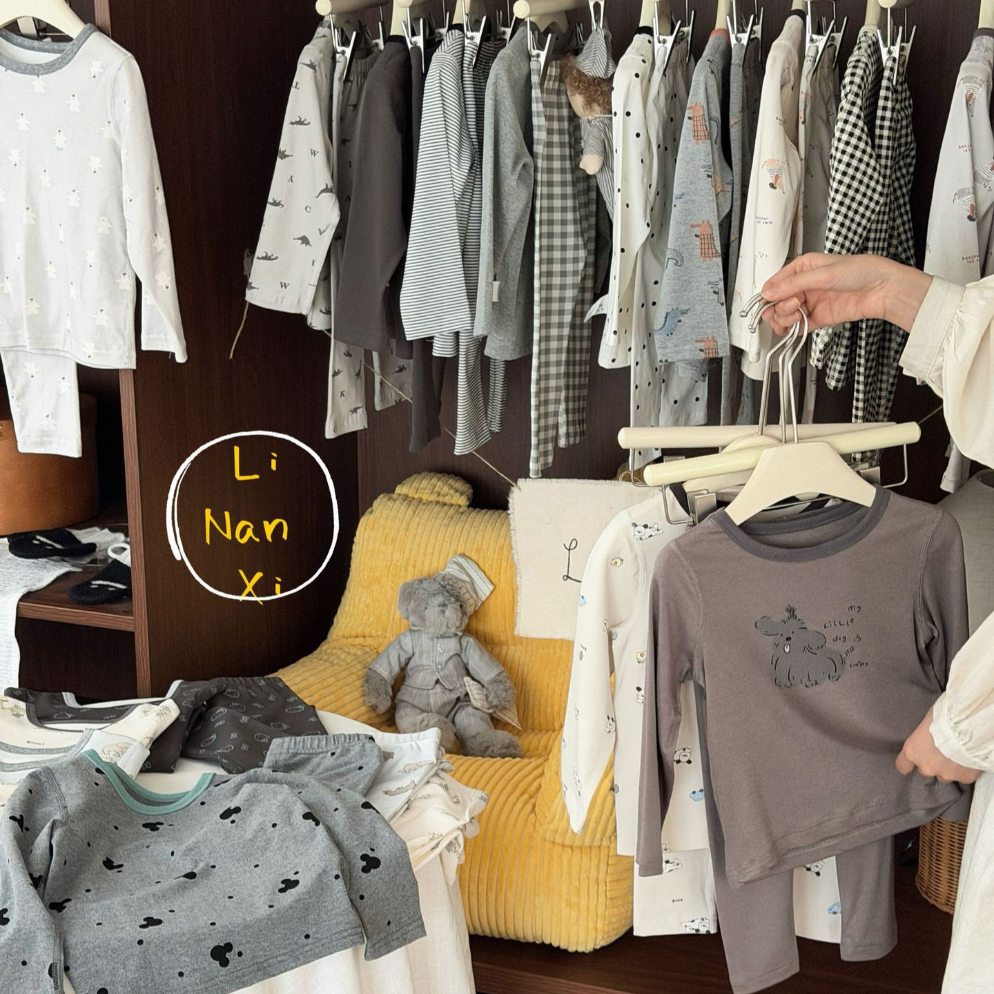 男女童长袖睡衣套装26秋款儿童a类家居服羊毛拉架抓绒保暖黑白韩