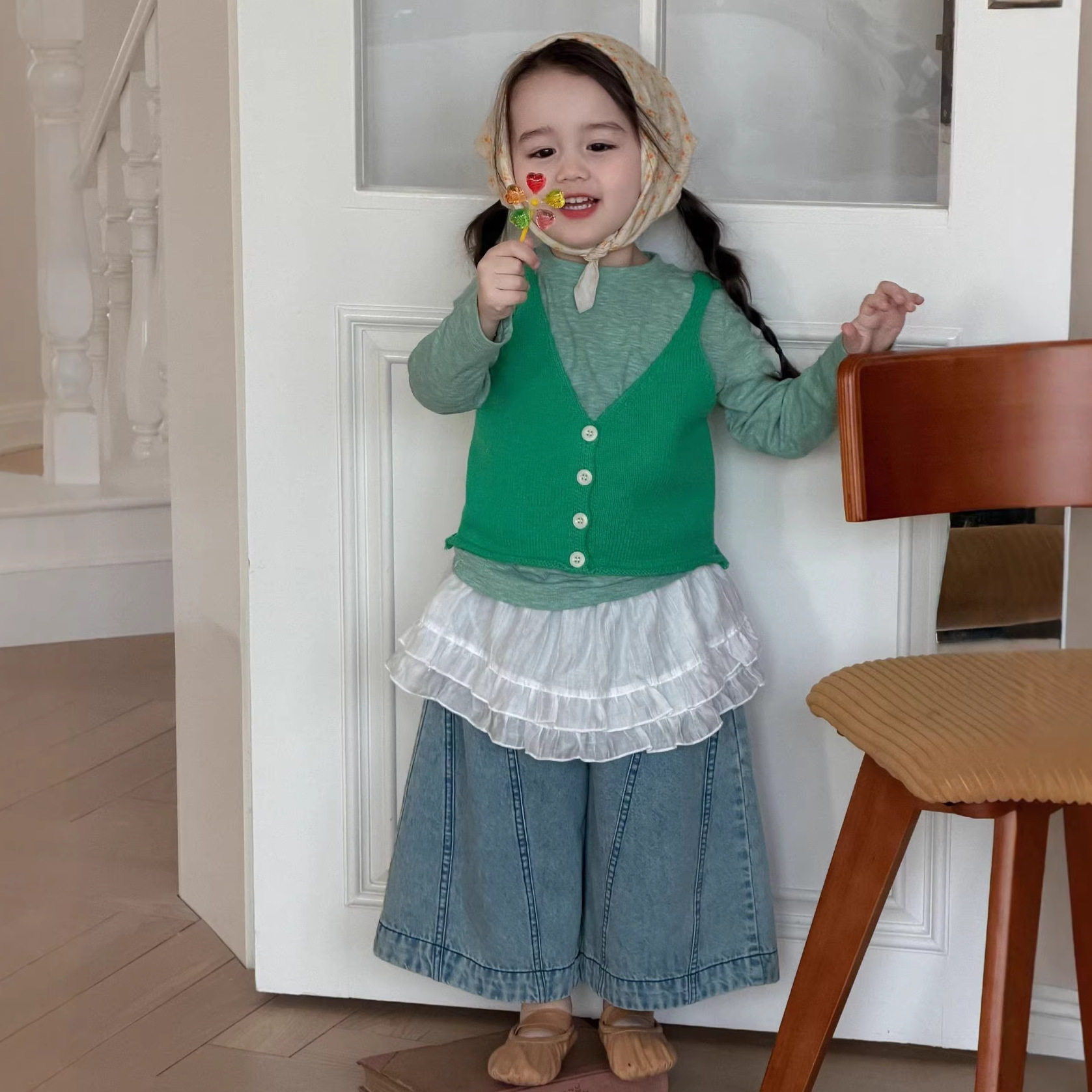 女童毛衣女宝针织马甲春季2026新款洋气好看儿童吊带背心百搭上衣