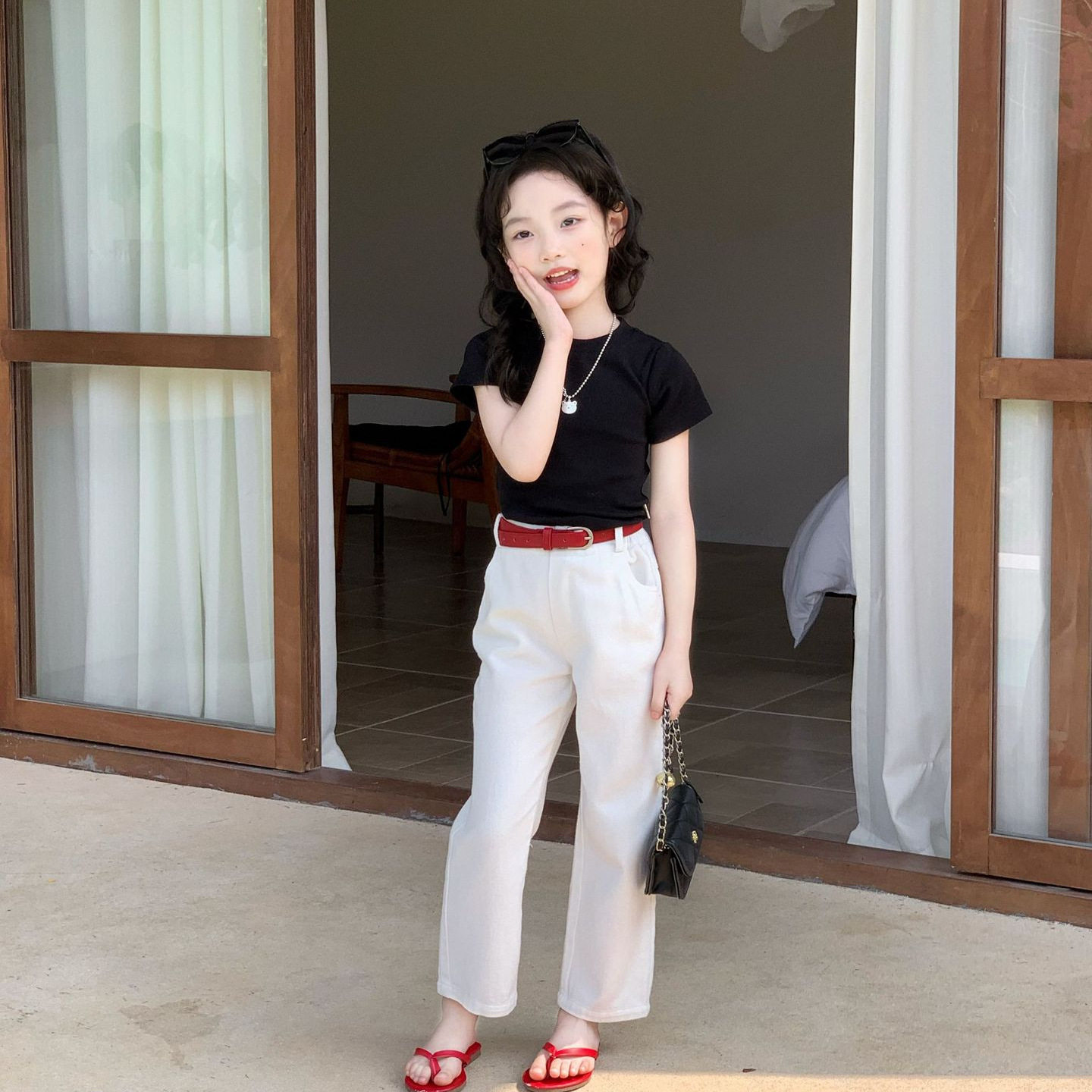 女童T恤2026夏修身甜辣内搭上衣基础款黑白两色辣妹正肩圆领短袖