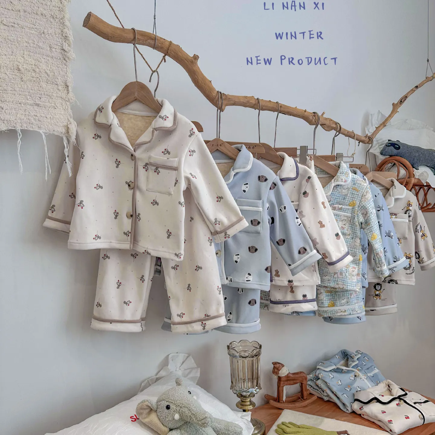 弹力暖绒儿童冬季睡衣套装2025新款男童家居服套装暖暖绒加厚保暖