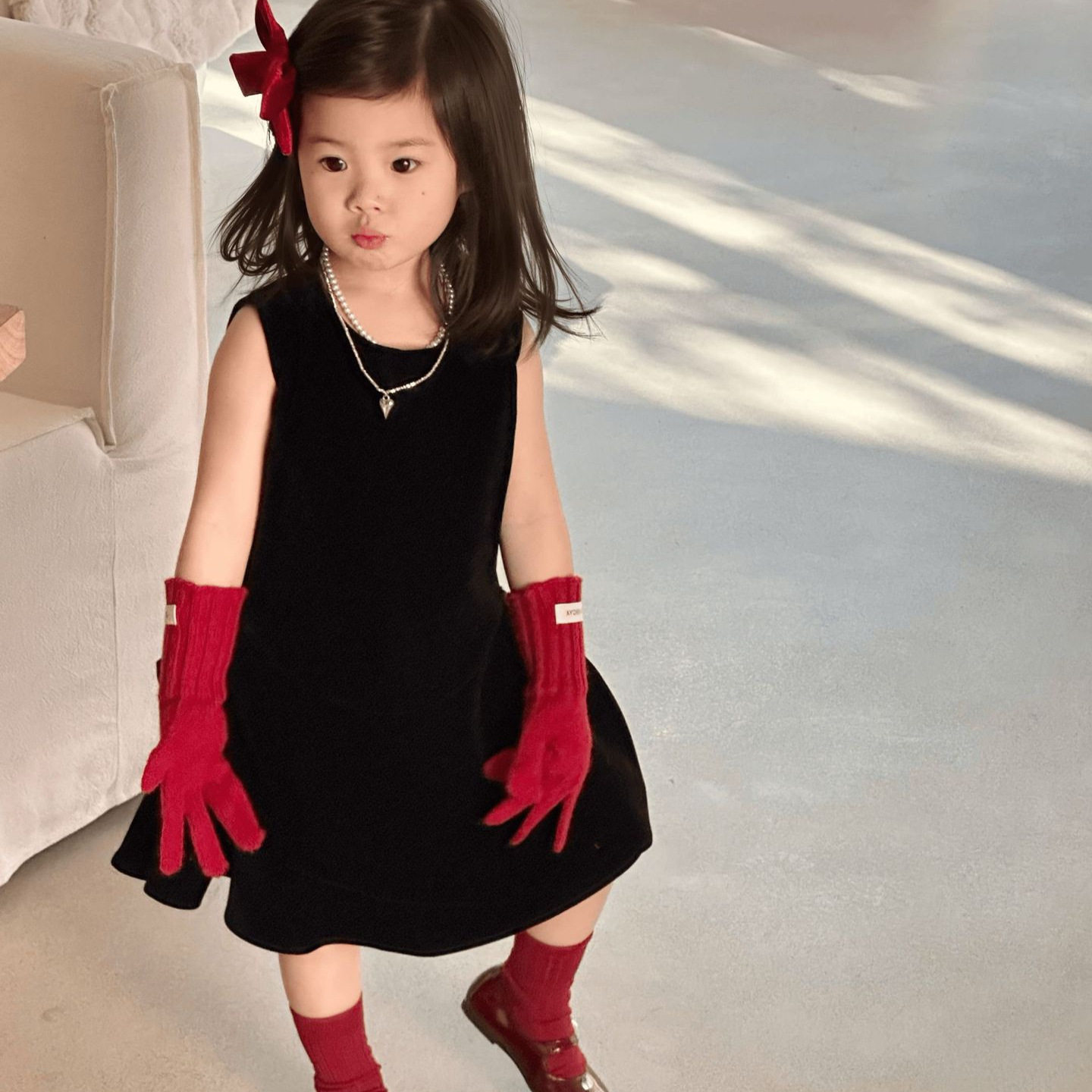 2026春季新款童装 韩版童装 女童小众不规则下摆背心丝绒裙礼服裙