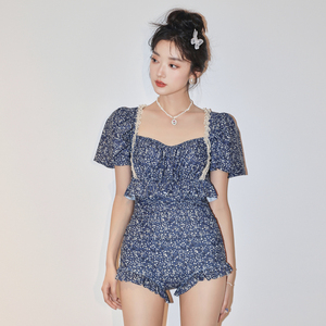 泳衣女夏2023新款连体保守遮肚显瘦小胸纯欲微胖女高级感度假游泳